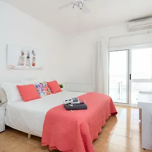 https://frontline-beach-apartment.tenerifehoteles.net
